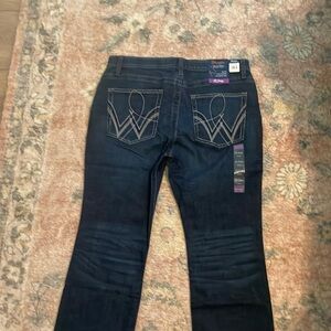 NWT Wrangler Q-Baby Ultimate Riding jeans